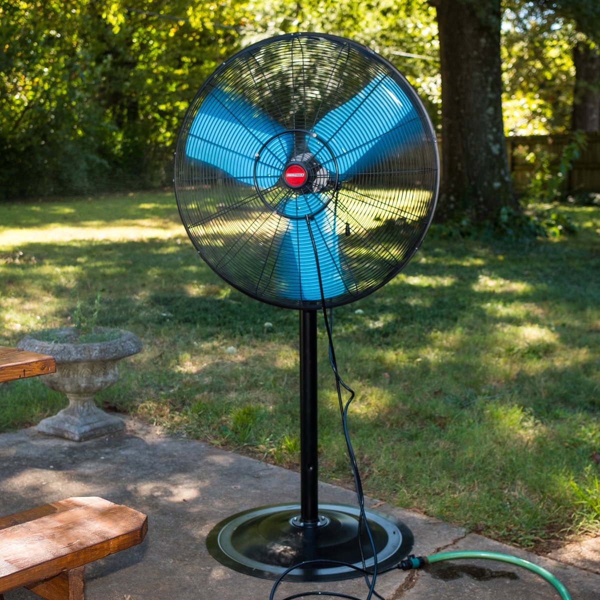 oemtoolsusa's tweet photo. Don't let a hot day put you on lockdown.
OEMTOOLS combines the power of 5400 cubic feet of air per minute with a cooling stream of fine mist.
Enjoy the outdoors again with the powerful 23979 30" Oscillating Pedestal Misting Fan. https://t.co/lRnNvzrmdC