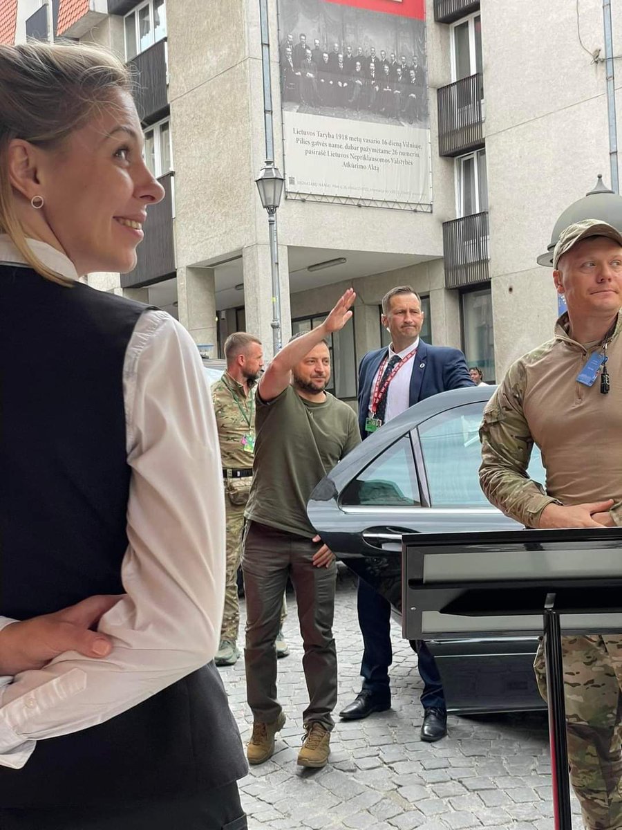 tatarelyte's tweet photo. Welcome to Vilnius, Mr. President!

Photo: Raminta Keršytė https://t.co/MbgwJiW8Hp