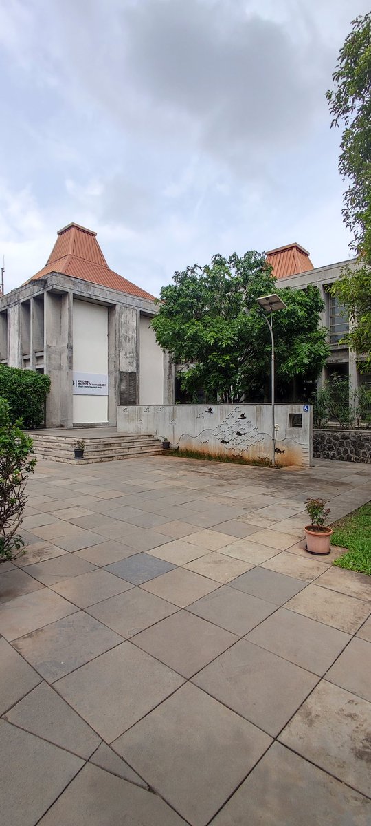 HM_Architects's tweet photo. Nostalgic.. 

Today I visited KIAMS,  after 13 long years
I was fortunate to be part of this beautiful project KIAMS and some amazing memories. It was the time where I could learn Architecture from the Master Architect Christopher Benninger. https://t.co/tkyEW6uuDy