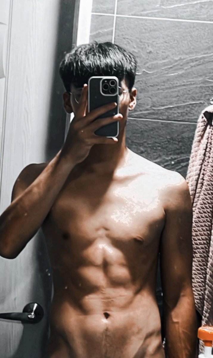 JasonABC7's tweet photo. 異男籃球員大學生

186cm / US12大腳🤤🤤

原味襪 $600 一雙

全家店到店 +$60

#異男 #異男原味 #直男 #直男原味 #體育生 #體育生原味 https://t.co/iwJLCvvhyd