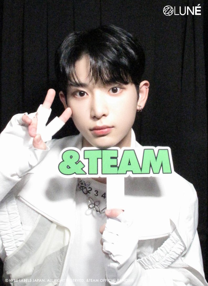 andTEAMgallery's tweet photo. 2023 Weverse Con Festival #HARUA 🤍 https://t.co/g0fDeQ6WSO