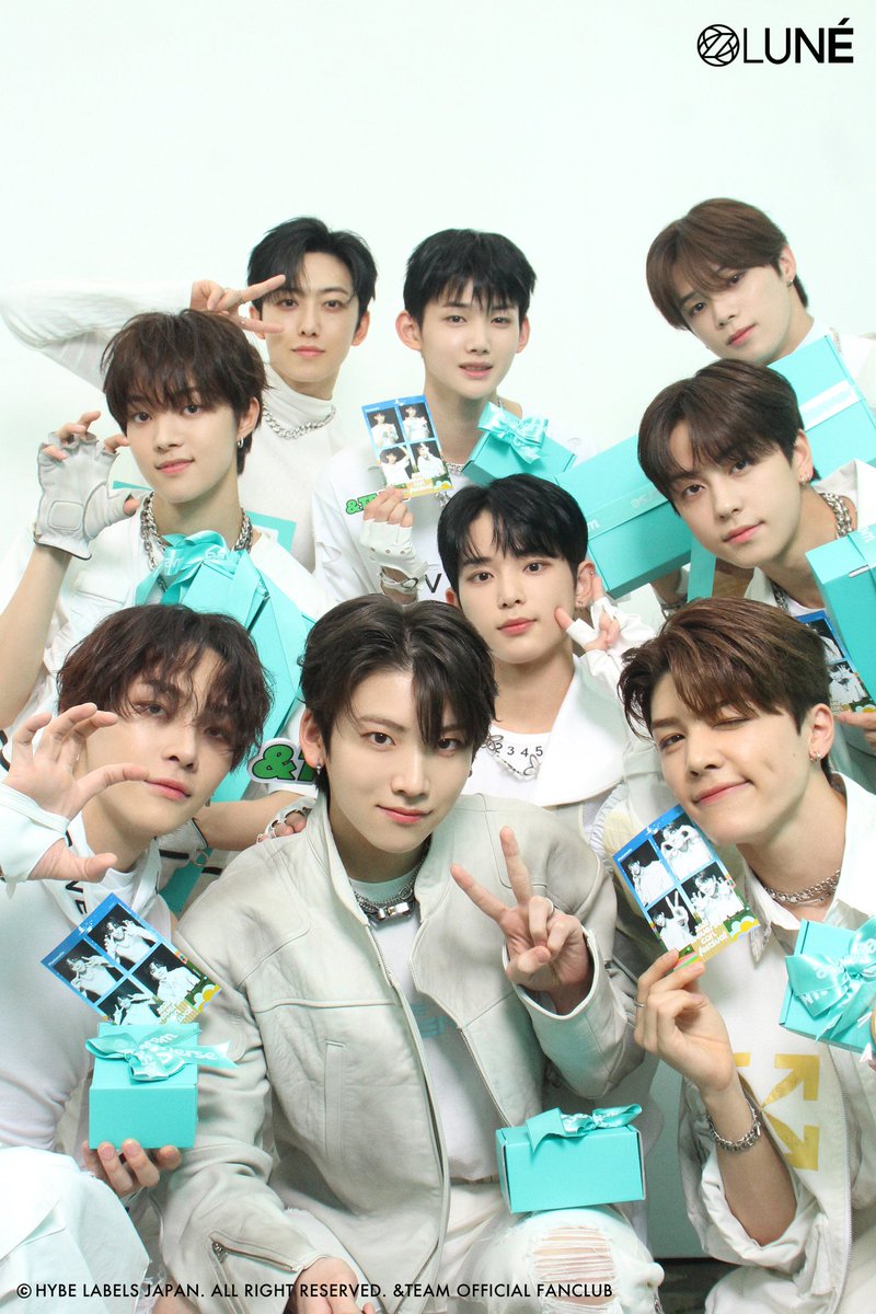 andTEAMgallery's tweet photo. 2023 Weverse Con Festival with Luné 🤍 

#andTEAM https://t.co/Bxe3cEKQk5