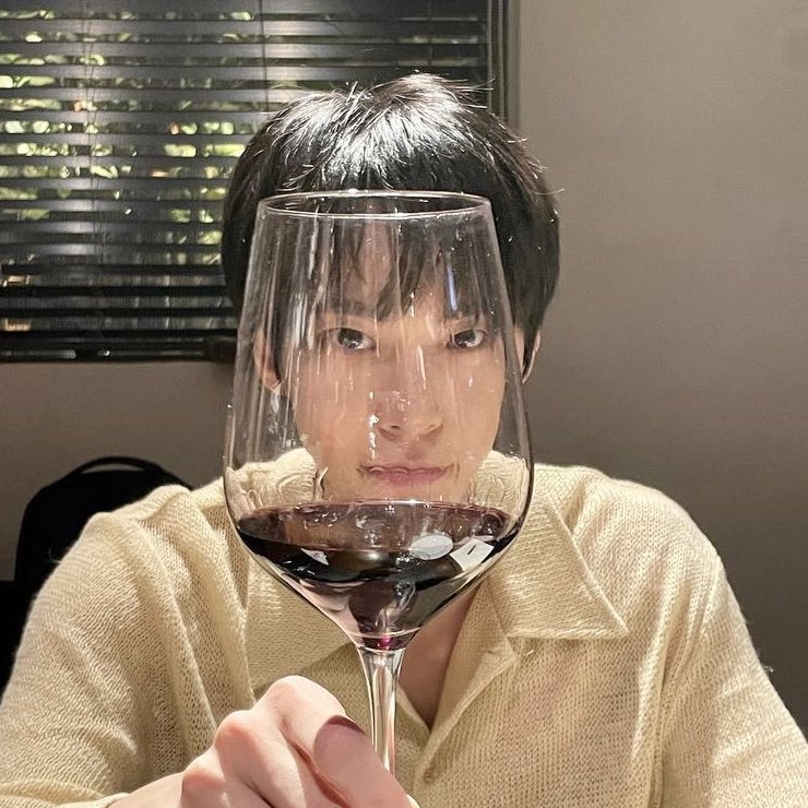 또잉 tweet media