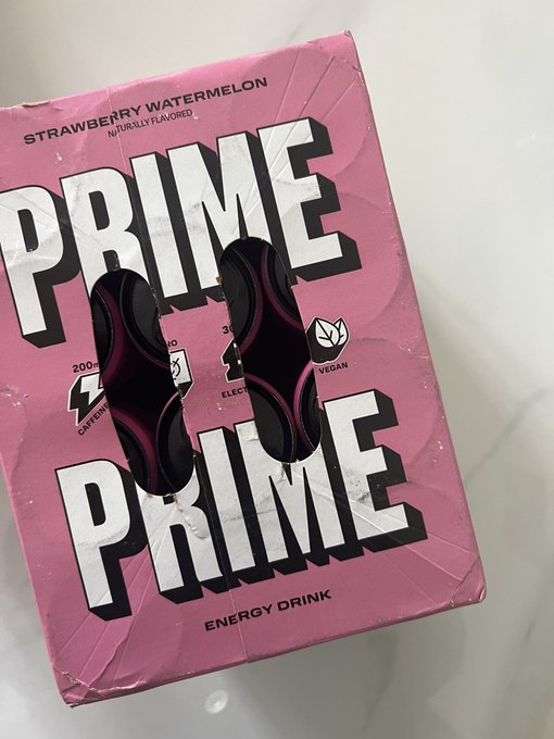 simp funded 80&euro; box of prime 😻 https://t.co/DAvehtahtm