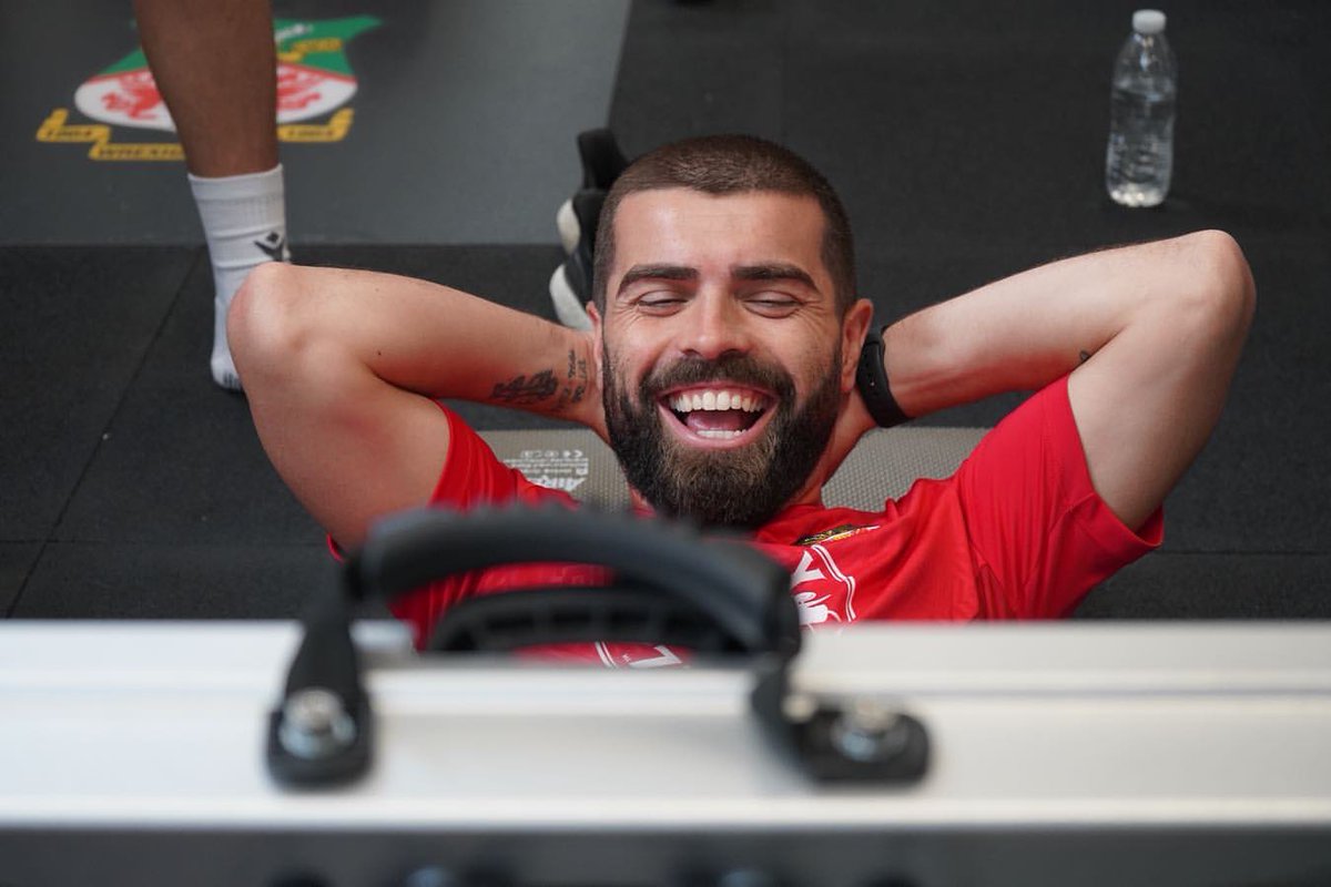 WrexhamES's tweet photo. 😁 QUÉ LINDO VOLVER A VERTE

Los muchachitos del #Wrexham terminaron con sus vacaciones y empezaron a enfierrar de cara a una nueva temporada, una nueva ilusión 🤞🏼🍀

🇺🇸 Próximos partidos en la gira EEUU:
19/7 vs. #Chelsea
26/7 vs. #ManchesterUnited

🗣️ #VamosDragones https://t.co/r4pCgsDphx