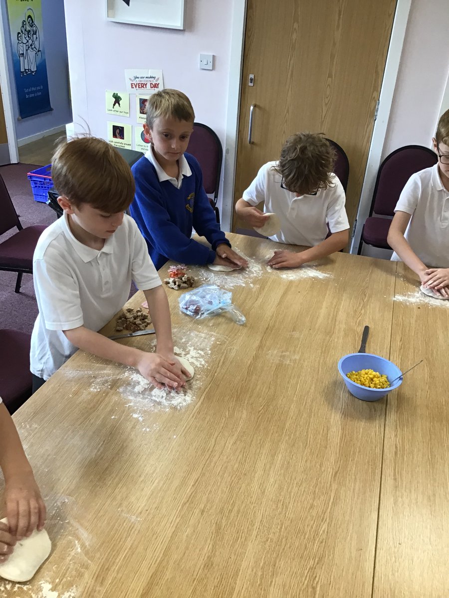 stmariesyear3's tweet photo. DT - making pizzas https://t.co/NLsjNa7GgC