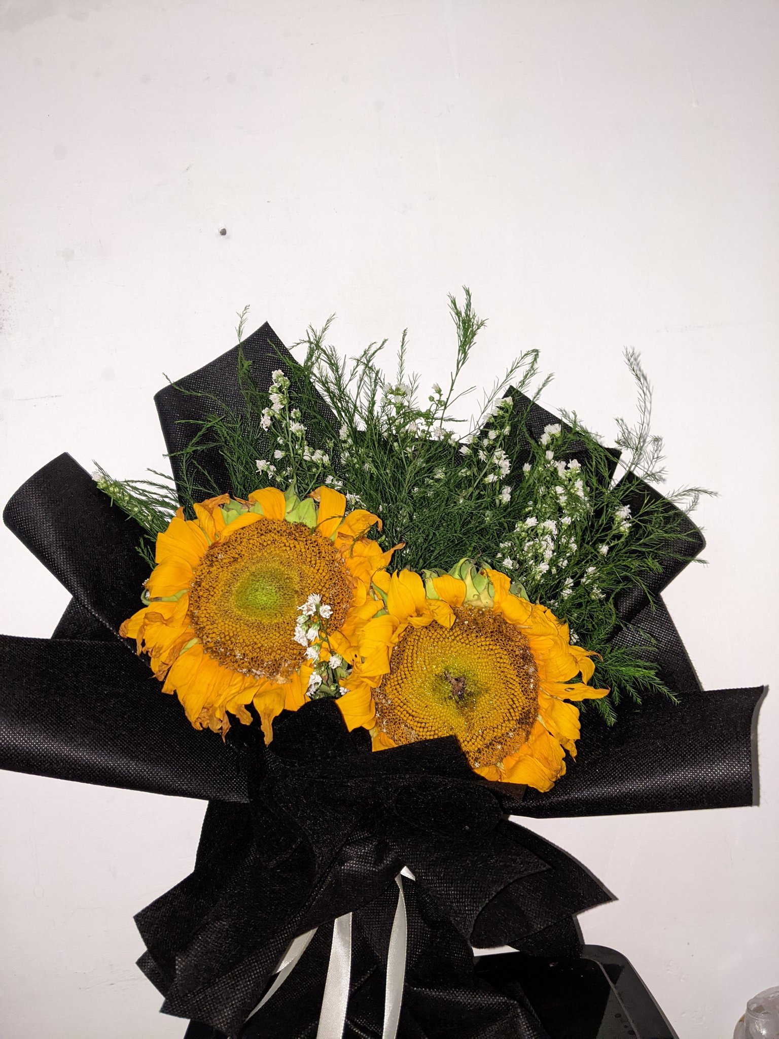 kiyo 🌻 on Twitter: "hidup lagi capek capeknya, tiba2 dikasih bunga 🥺🥺