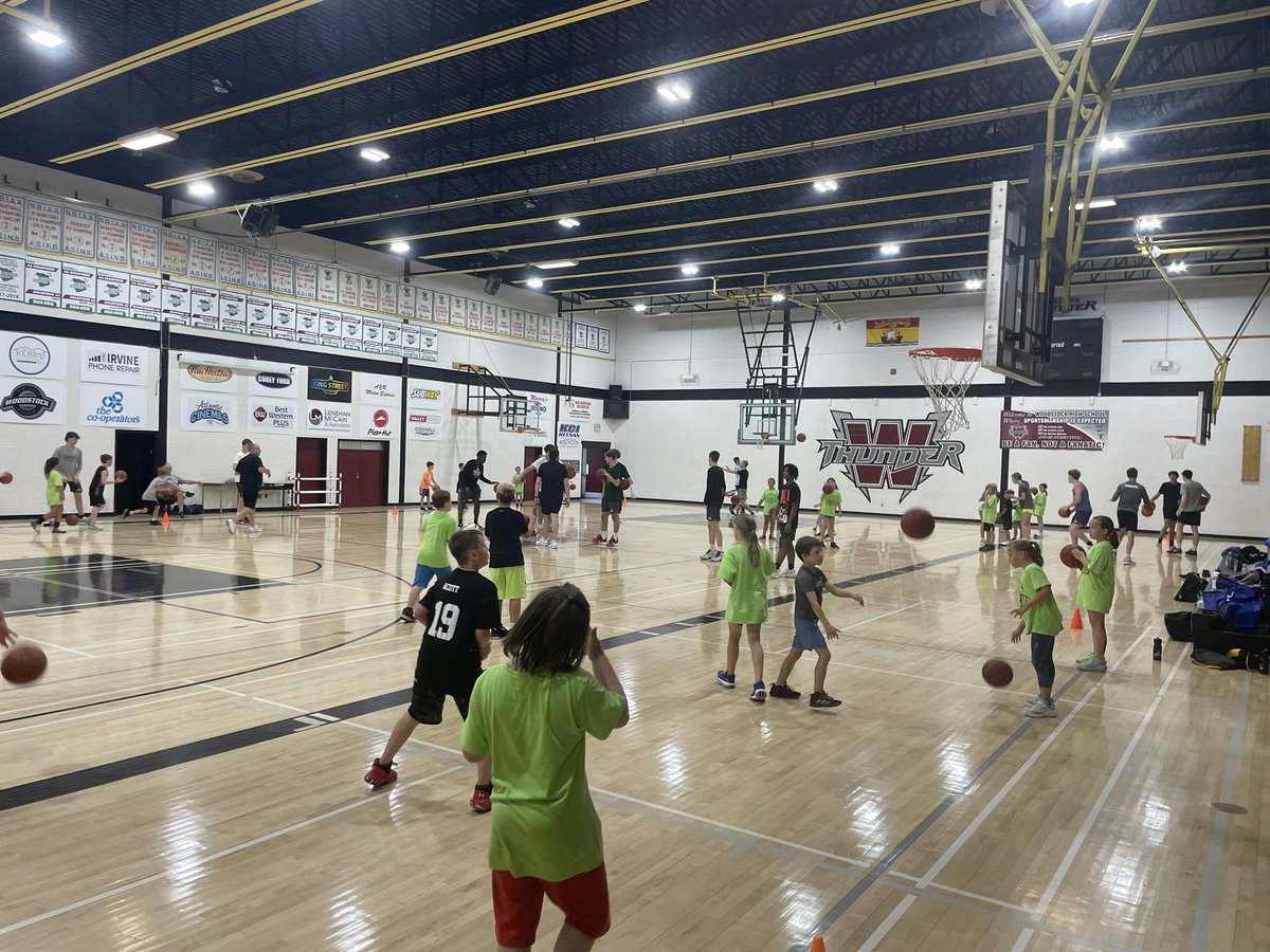 A big shout out to <a href="/wattersja/">Jim Watters</a> <a href="/petoria09/">Peter Hickey</a> and the <a href="/BasketballNB/">Basketball NB</a> U17 boys basketball team for helping out at Thunder Hoops Camp today.