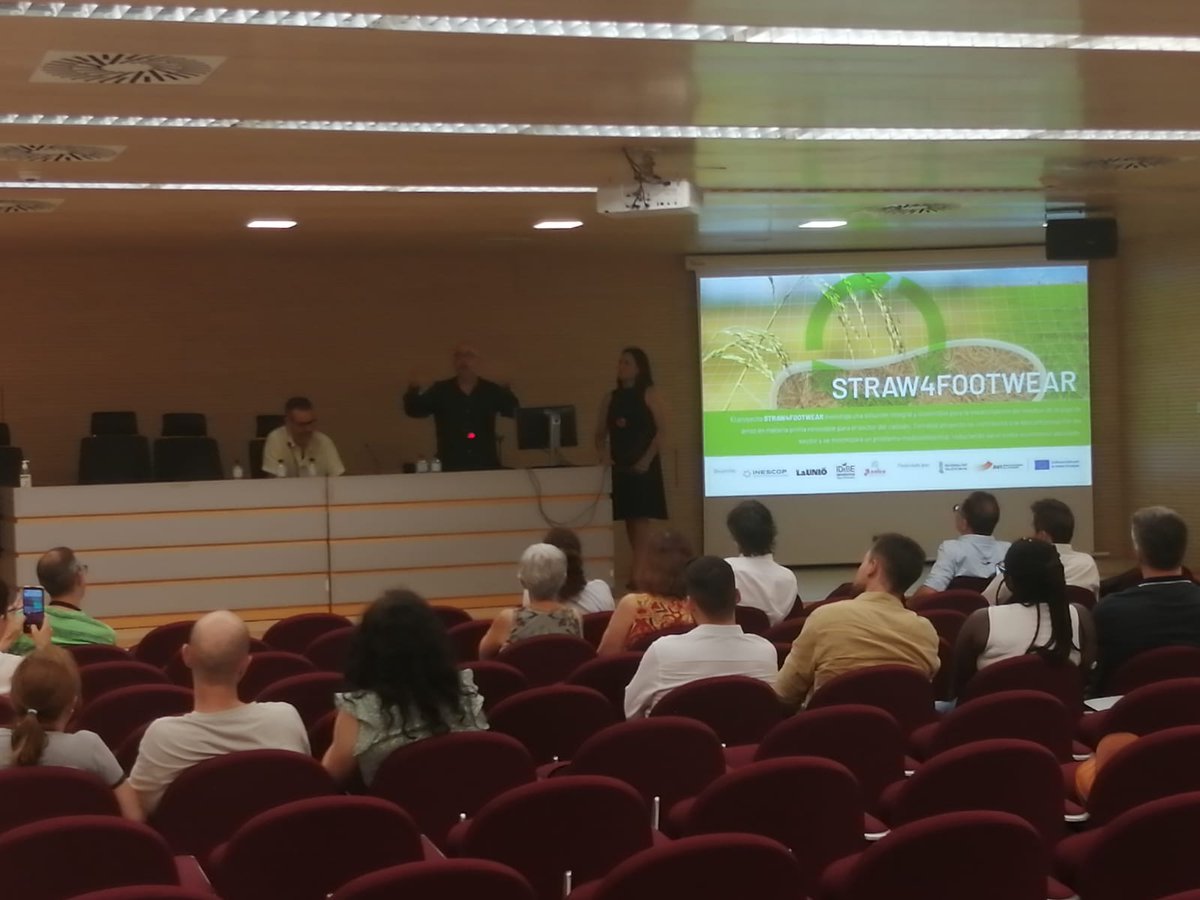 📢🚨🔝Seguimos con la sesión de #networking con otros proyectos <a href="/LIFEprogramme/">LIFE Programme</a> relacionados
Azucena González Coloma <a href="/ICA_CSIC/">ICA_CSIC</a>  <a href="/Waste4G/">Waste4Green</a>
Zsofia Jobbagy (Co&amp;So) #LIFEMicrofighter
Benjamín Faulí <a href="/LIFEforCitrus/">LifeVidaforCitrus</a> <a href="/AsajaMalaga/">Asaja Málaga</a>
Paquí Arán @byprtoval #LifeSuperbiodiesel <a href="/InescopTech/">INESCOP</a>