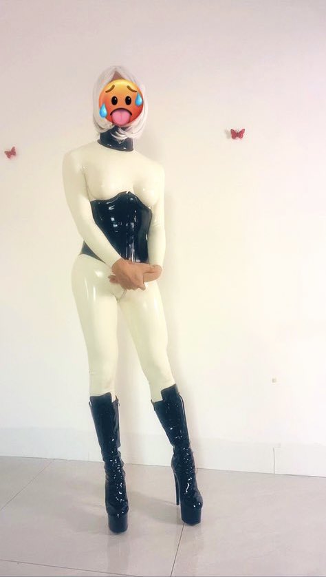 LatexSrw's tweet photo. #Latex 喜欢白色的人不多 https://t.co/McgbezTz6L