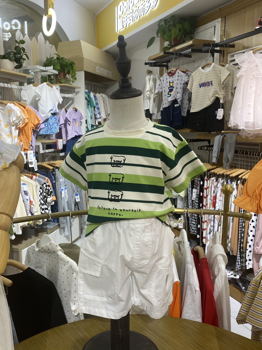 キムワイプみたいなカラーリング！