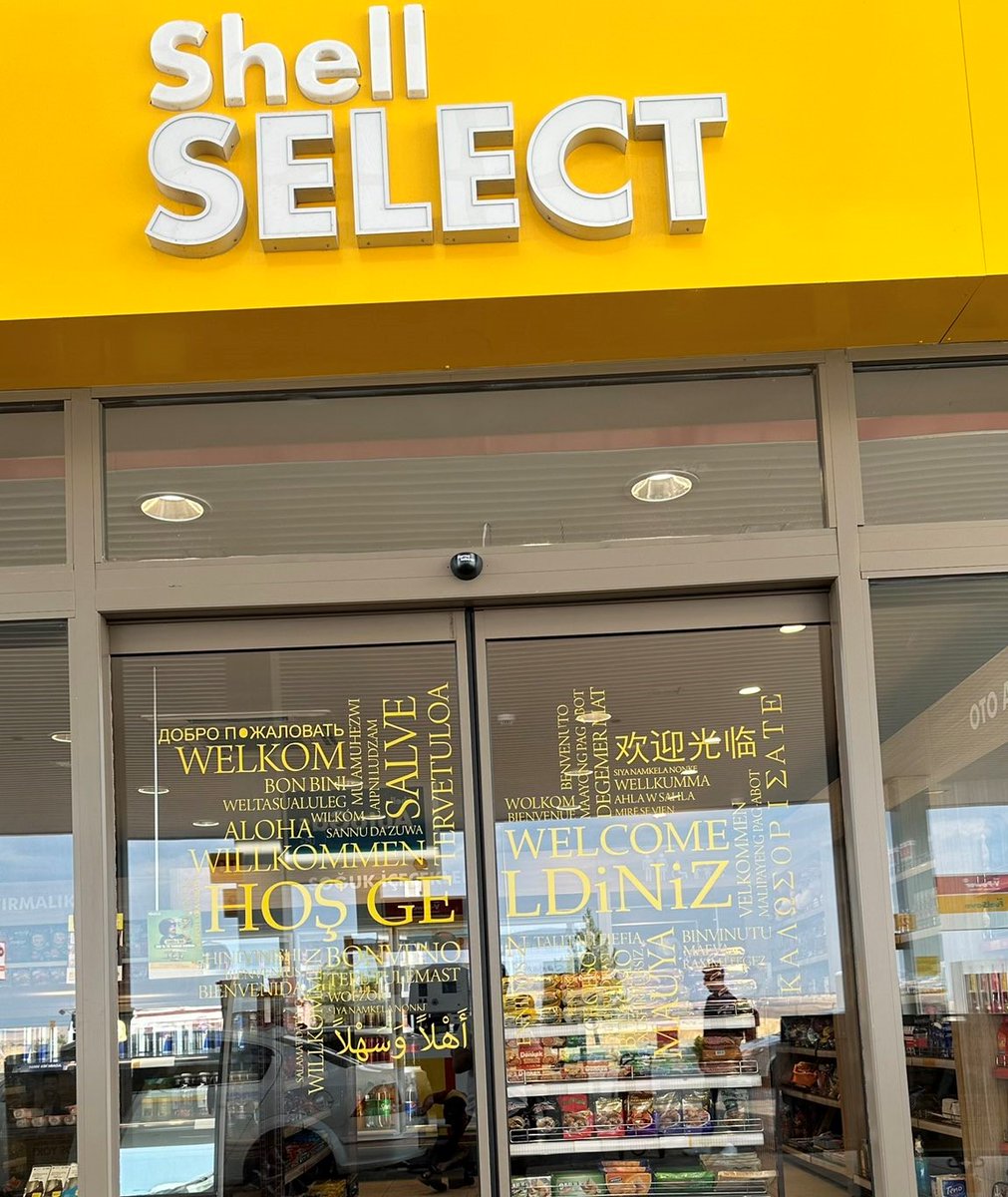 BawerBersev's tweet photo. Normalde @Shell dışında kimseden benzin almam, madem 100 dilde hoş geldin diyebiliyorsunuz Kürtçe "Bixêr Hatin" demek de zor olmamalıydı. Siz Kürtçeyi eklemeyene kadar artık @Shell den benzin almak yok. #ShellBoykot https://t.co/11yUxdyh7h