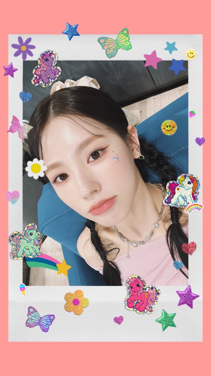 ㅤ
Just me playing with the deco sticker ✨
ㅤ