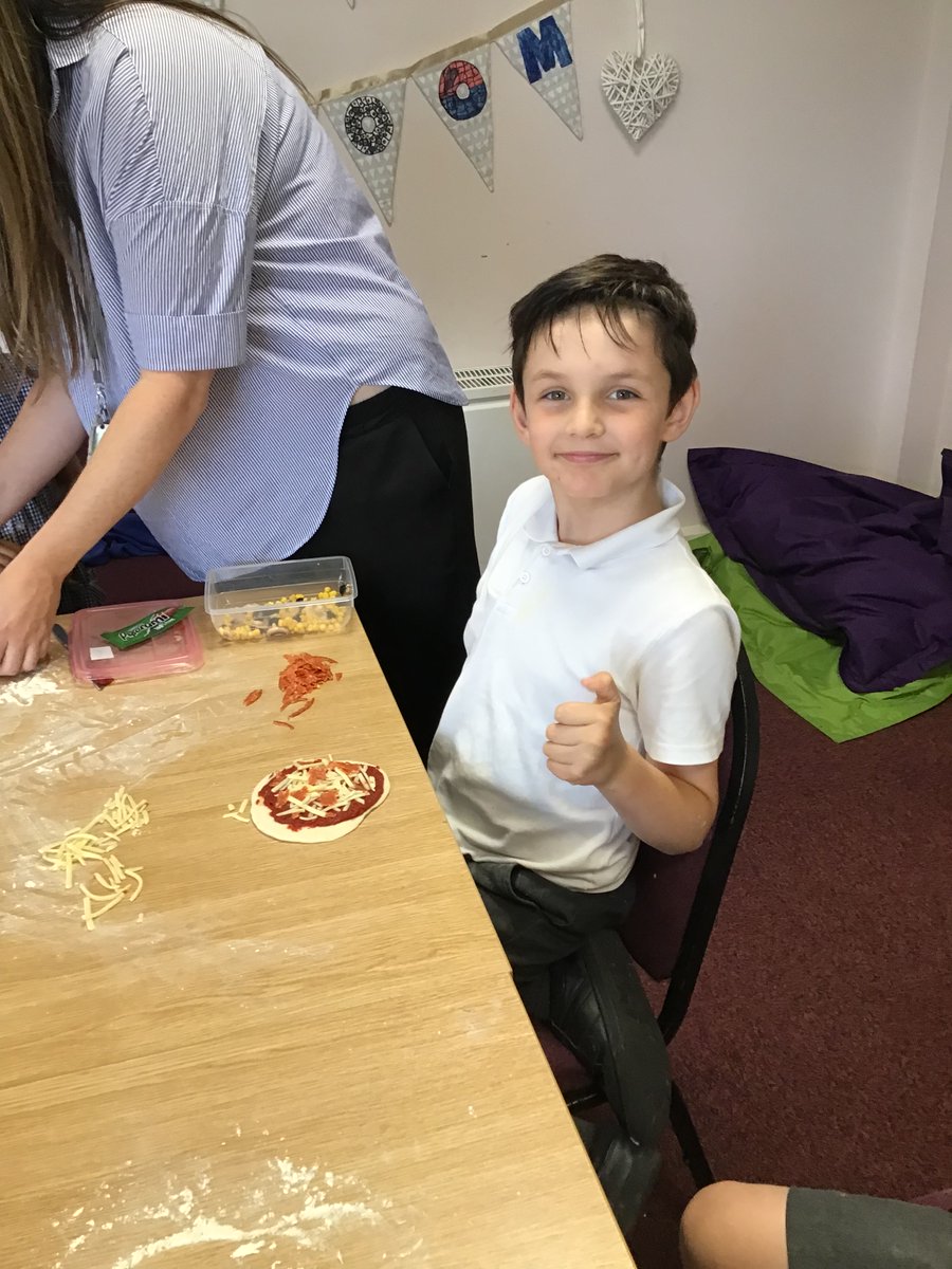 stmariesyear3's tweet photo. DT - making pizzas https://t.co/VT9Nv7wZBs