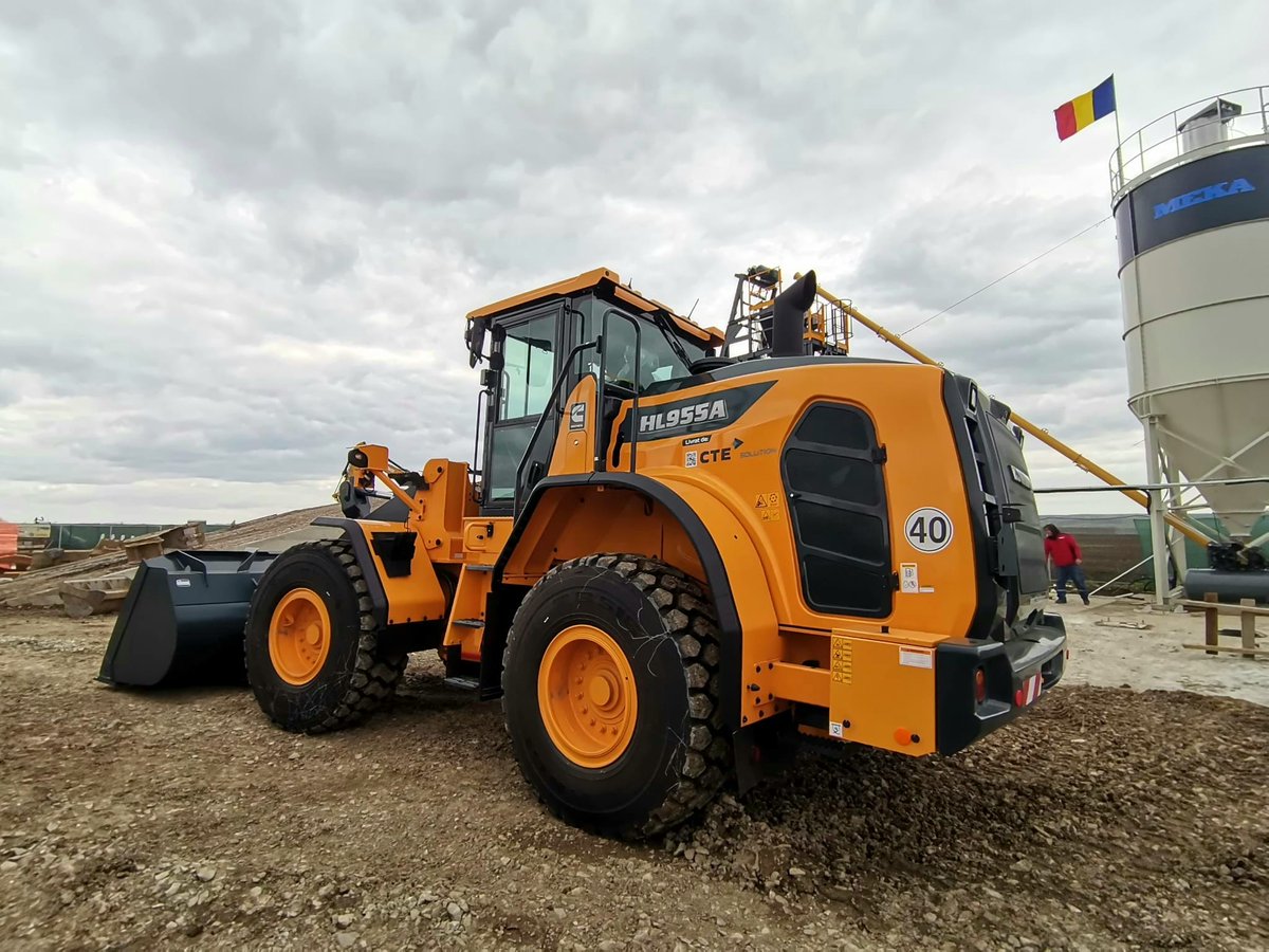 HD Hyundai Construction Equipment Europe (@hdhyundaicee) on Twitter photo The HL955A is proven to be an efficient solution in concrete plants, thanks to its robust design and outstanding visibility 💪
<a href="/CteSolution/">Cte Solution</a> #HDHyundai #Wheelloader #Concrete The HL955A is proven to be an efficient solution in concrete plants, thanks to its robust design and outstanding visibility 💪
<a href="/CteSolution/">Cte Solution</a> #HDHyundai #Wheelloader #Concrete