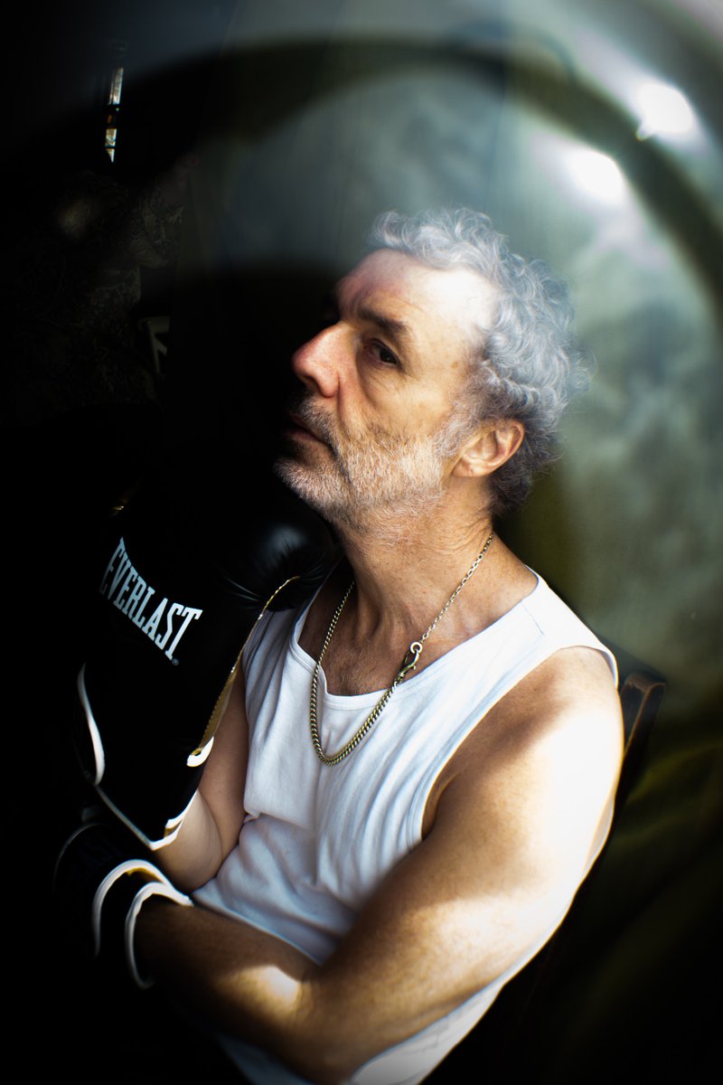 Whether supremely personal, not that deep or a little bit of both, @baxterdury's latest album ‘I Thought I Was Better Than You’ comes as his most lyrically intriguing yet. Read our interview with him now: diymag.com/interview/baxt… 🖊️ @lisaannewright 📸 @sawn_off