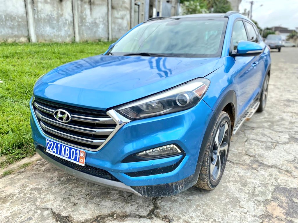 MaximeBationo's tweet photo. HYUNDAI TUCSON AWD LUXURY 2017

ÉNERGIE ESSENCE 
MOTEUR 4 CYLINDRES 
INTÉRIEUR CUIR 
CAMERA ET CAPTEUR DE RECULE 
DÉMARRAGE START 
TOIT PANORAMIQUE 
KILOMÉTRAGE https://t.co/C8iwGdOnVg KM 
TOUT PAPIERS A JOUR 
PRIX: 13.500.000 F CFA 
CONTACT:0140780004/0505963009 https://t.co/MoJMJq0odV
