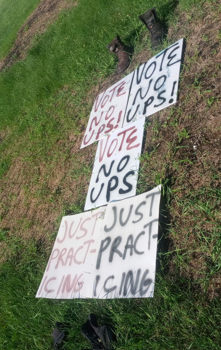 BrJoeBalkis's tweet photo. 7/9/23 #upsNegotiationsUpdate
#2023TeamstersupsContractCampaign #Teamsters #ups
#PartTimePoverty still doesnt #work
#VoteNo if they dont negotiate at least $27 starting pay. Vote No if they dont get @ least $12 bump up pay for senior part-timers.
https://t.co/6JABKk3Aor https://t.co/ymUSvAj9FO