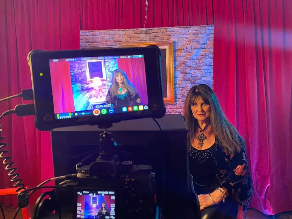 TalkingPicsTV's tweet photo. Revisit old 'fiends' with #CarolineMunro in THE CELLAR CLUB from 10:55pm #Sting stars in THE BRIDE (1985), #BorisKarloff #PeterLorre in THE BOOGIE MAN WILL GET YOU (1942) and #ArchHallJr in THE SADIST (1963) #TPTVsubtitles Don't be late for Caroline! https://t.co/bdaxQmYovl