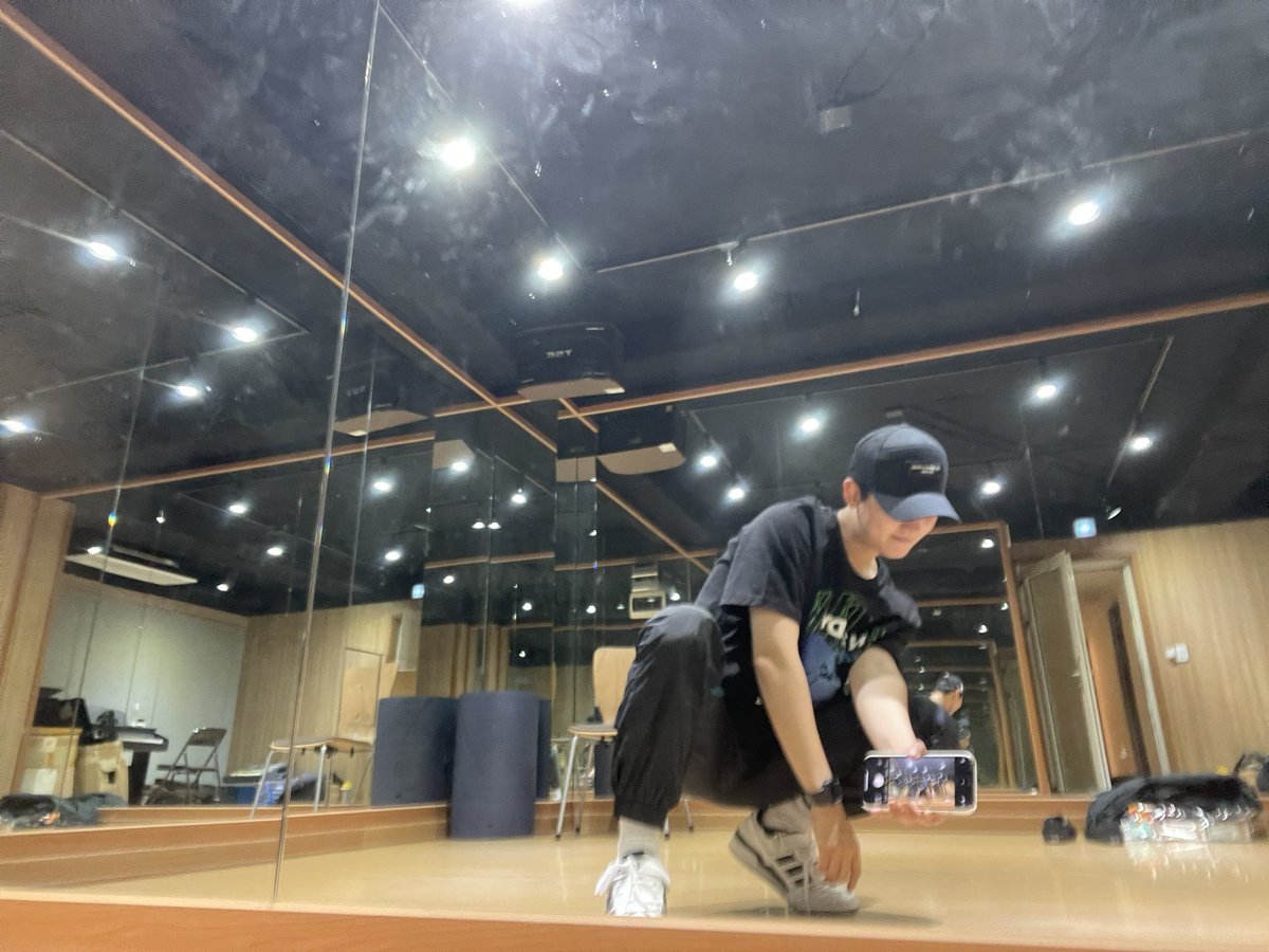 wm_onf_france's tweet image. 🇲🇫 || 11.07.23

[#J_US][#LeeSeungjun][#ONFMakdoongieBaby] On rentre à la maison. #FinDeLentrainement 

__
Eng : etionman