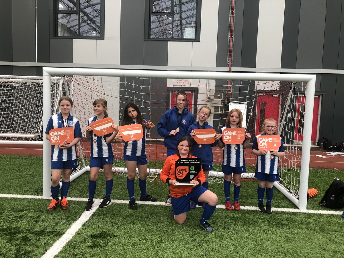 Football tournament with these young ladies today. They did their school proud and our brilliant goalie had player of the tournament for our rounds. @DeightonPrimary