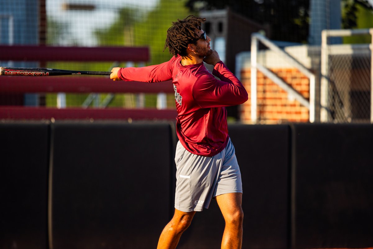 EKUHoops's tweet photo. The Most Exciting 40 Minutes on DIRT?

Taking a break from practice and hitting some bombs!

Maroon Team edged the White Team in extra innings
#𝗠𝗼𝘀𝘁𝗘𝘅𝗰𝗶𝘁𝗶𝗻𝗴𝟰𝟬𝗠𝗶𝗻𝘂𝘁𝗲𝘀𝗜𝗻𝗦𝗽𝗼𝗿𝘁𝘀 https://t.co/HtB5Nc1MI2
