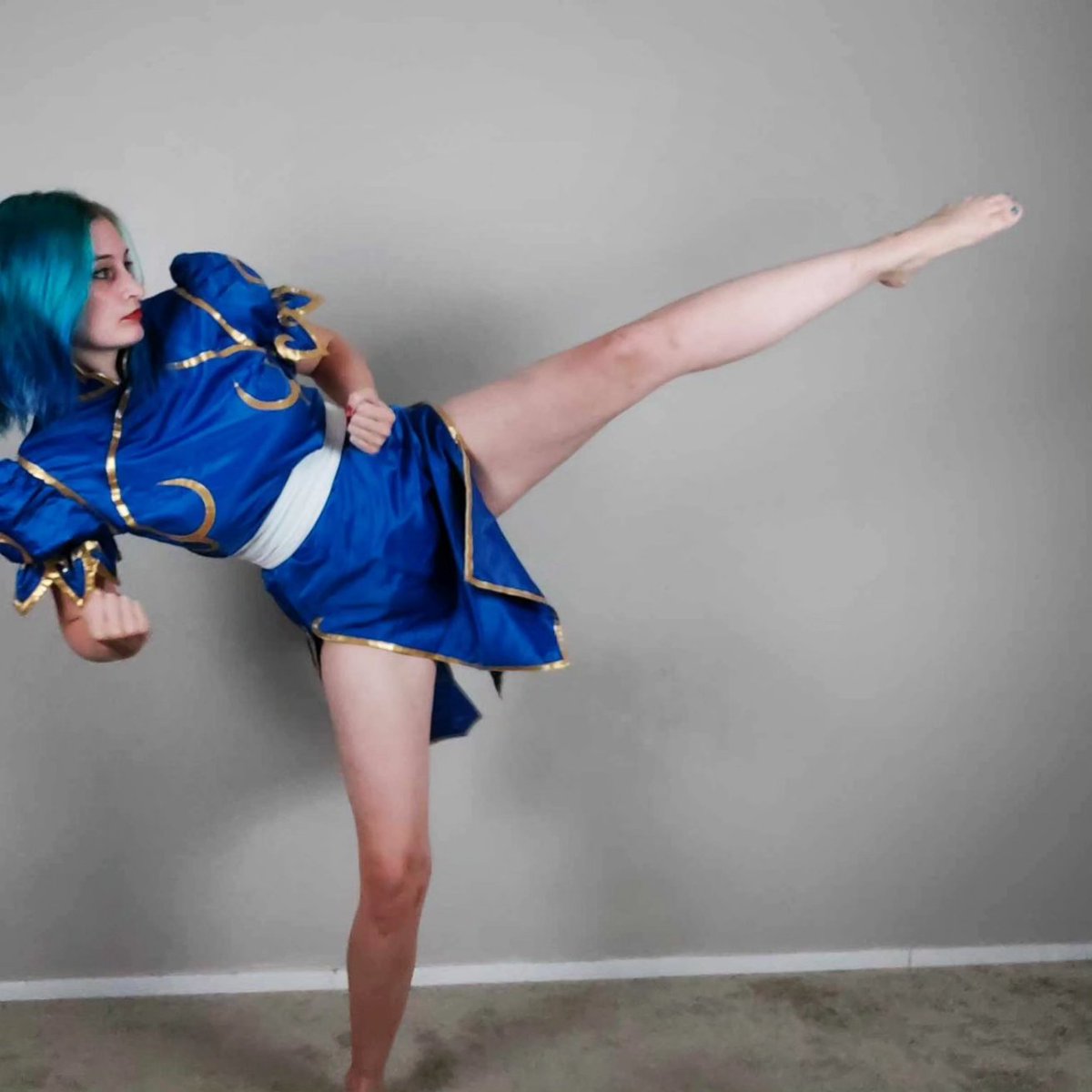 ElsaSmith69's tweet photo. Chun Li kick!!
Love working on this cosplay. 🌶 🔗 in bio! You can see what else Chun Li did lol
#ChunLi #nsfw #ContentCreator #cosplay #model #comiccon #Streetfighter #onlyfans #onlyfansgirl #selling #hotgamer #thighs #OF #feet #toes #sexy #ActivisionBlizzard https://t.co/NWLbCeSWa3