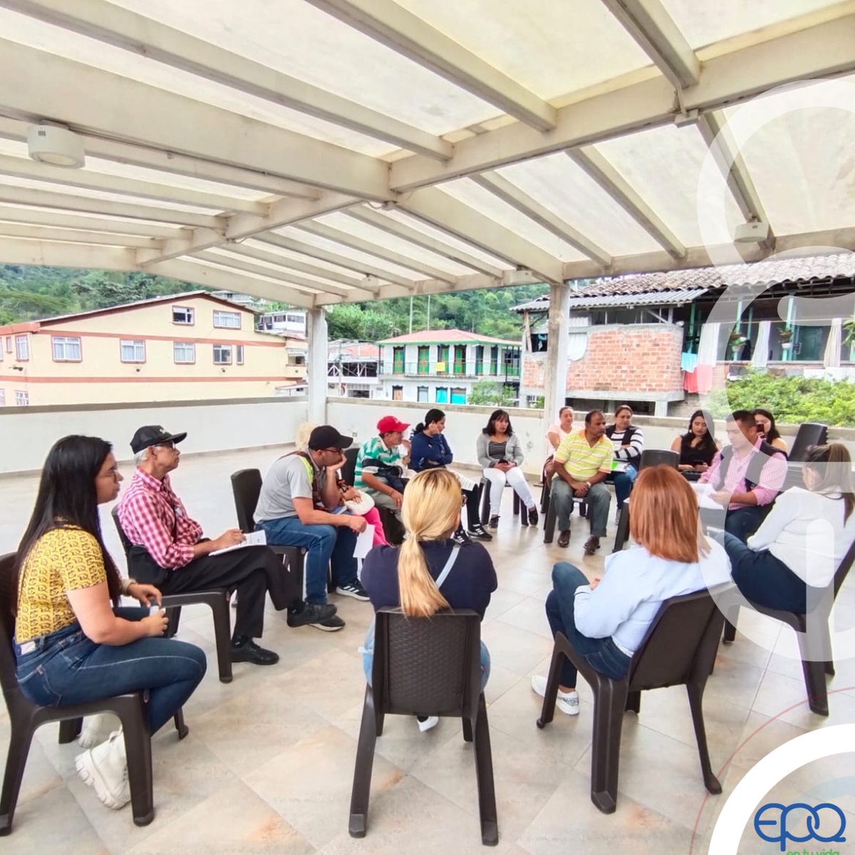 EpQuindio's tweet photo. #EPQSiempreConLaComunidad | El día de hoy se desarrolló por segunda vez la SOCIALIZACIÓN - UNIFICACIÓN DE LA FACTURA DE SERVICIOS DE GAS Y ACUEDUCTO / ALCANTARILLADO en el municipio de #Pijao con el objetivo de su abordar  las dudas y preguntas que puedan tener los usuarios. https://t.co/scRRKT7YtO