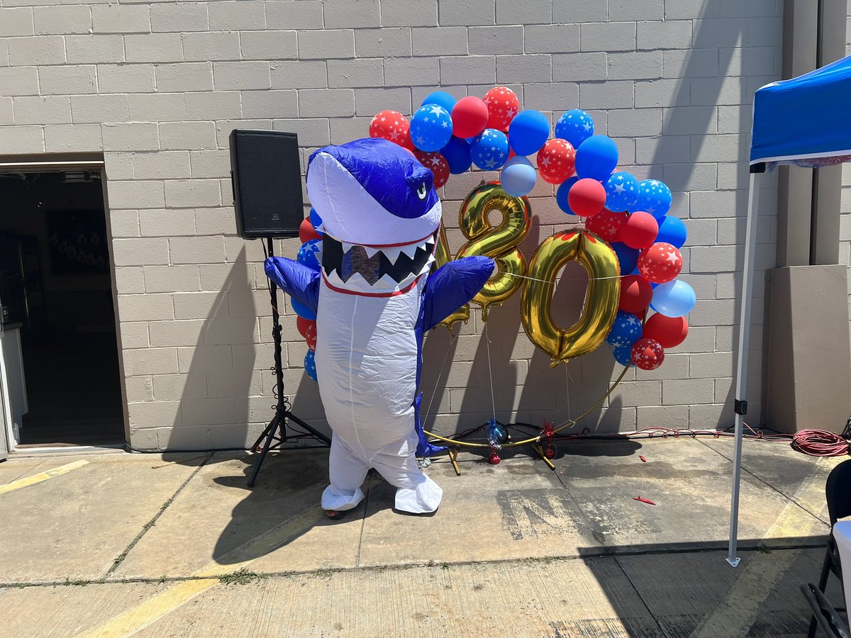 Lowe’s of Medford with the 180 day safety celebration and Goose Egg competition badge awarding. Great time for the associates and Store Manager Anthony getting into the dunk tank. Even had a visit from Sharkie.
