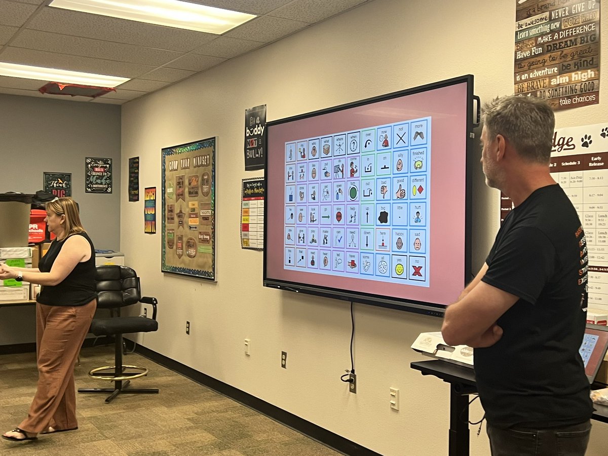 LuckyMcCusker's tweet photo. Breakout sessions continue during the SSS Summer Seminar: vision supports, behavior, PLCs for ELA and assistive technology.  @DrFinchDVUSD @DVUSD @TriciaVGraham https://t.co/eOrpnROwcS