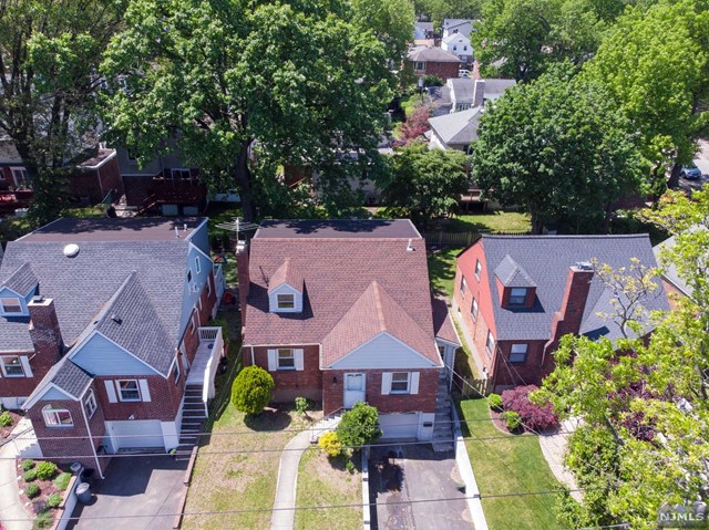BardossasRE's tweet photo. Dreaming of a new home? This 5 BED, 2 BATH home might be the one you've been thinking of. #realestate #homesforsale  https://t.co/0ZiqxKjvou https://t.co/mxVgpAcFjA