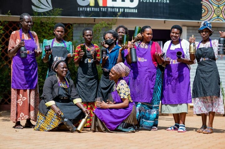 TrendsJosh's tweet image. An empowered woman is powerful beyond measure and beautiful beyond description. These were women from Kamwokya community being trained by Purple Skills Klinic foundation on how to recycle bottles to glasses and other decorative items @DouglasLwangaUg @SkillsKlinic @DeejayKalz