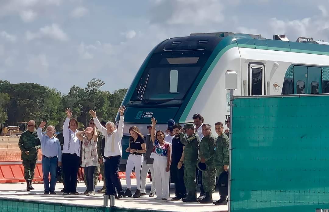 AntiTelevisaMx's tweet photo. He de ser sincero prefiero un millón de veces que AMLO gasté el dinero de todos los Mexicanos en el Tren Maya a que se lo ROBEN Salinas, Zedillo, Fox, Calderón o EPN. En México no se había construido una megaobra como está. Es claro que no faltaba dinero... nos sobrarán ladrones. https://t.co/E4TAUTnK6R