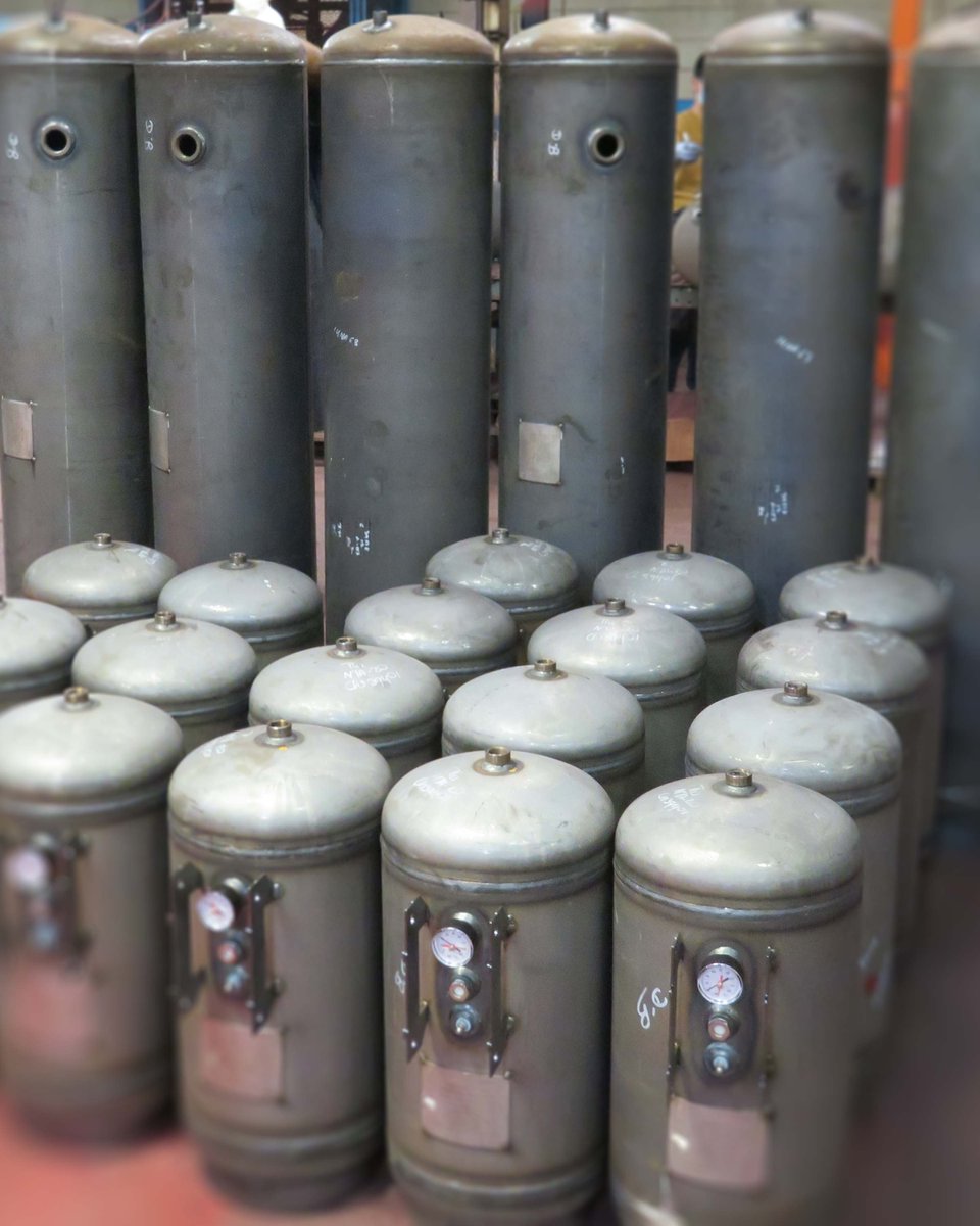 The third type of expansion tanks Wessels offers is the NA or NAG series. This tank is the oldest style design and works well when the air is controlled and kept in the tank, not in the system. westank.com/expa.../expans…