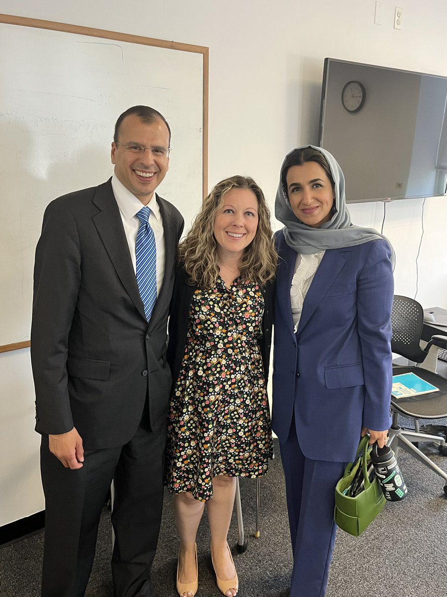 NYClimate's tweet photo. Today Chief Climate Officer @Rit_Aggarwala and MOCEJ hosted a delegation led by Her Excellency @AmnaAlmuhairy, Consulate General of @UAEinNYC, and Deputy Minister Abdullah Lootah. We discussed current initiatives and strategies around clean energy and climate! https://t.co/t9d0DV1hsd