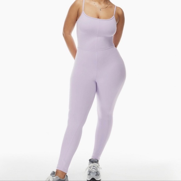 JupiterJPosher's tweet photo. So good I had to share! Check out all the items I'm loving on @Poshmarkapp #poshmark #fashion #style #shopmycloset #wilfred #dolan #lululemonathletica: https://t.co/fAfHqfWHEw https://t.co/IBJNUINFfC