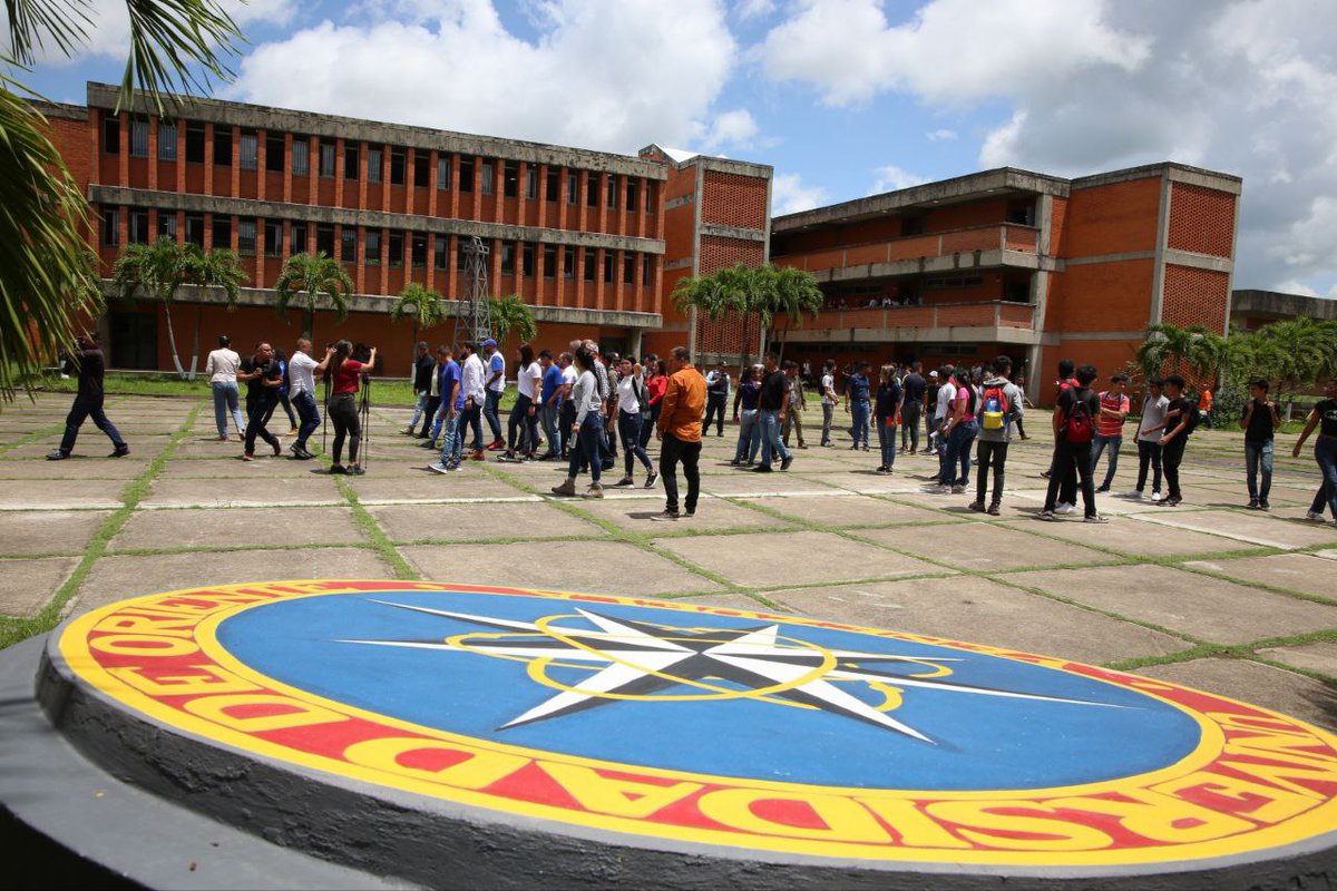 JacquelinePSUV's tweet photo. Los trabajos en la #UDO incluyen:

✔️ 7 edificios en total a ser intervenidos.
✔️ Más de 60 aulas.
✔️ Salas de usos múltiples y salas de baño.
✔️ Impermeabilización y caminerías techadas.
✔️ Luminarias.
✔️ Desmalezamiento y jardinería.
✔️ Espacios deportivos, entre otros.

#11Jul https://t.co/p2xHWSc1Mr