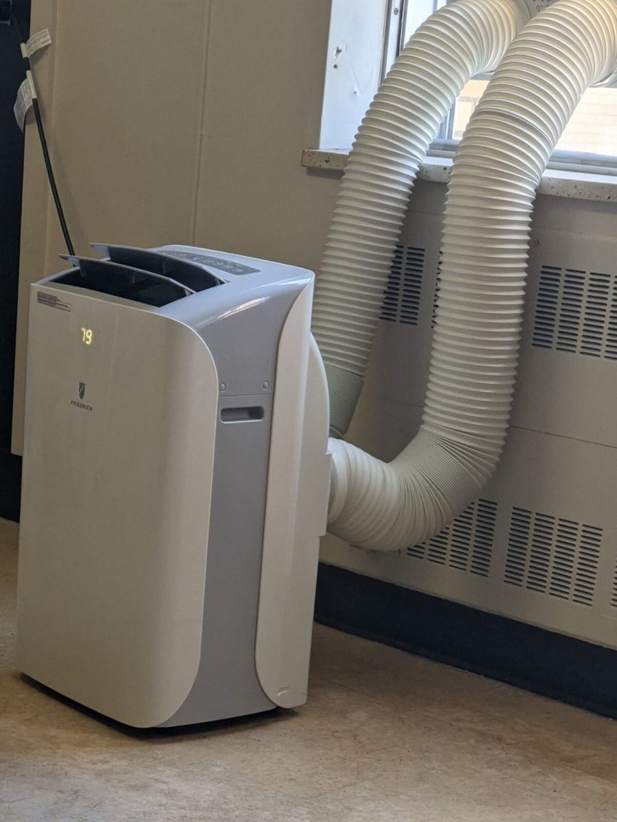 QubRadio's tweet image. #Climatisation | On laisse les personnes âgées cuire dans les #CHSLD ! 

👂👉  qub.hopp.to/omny283