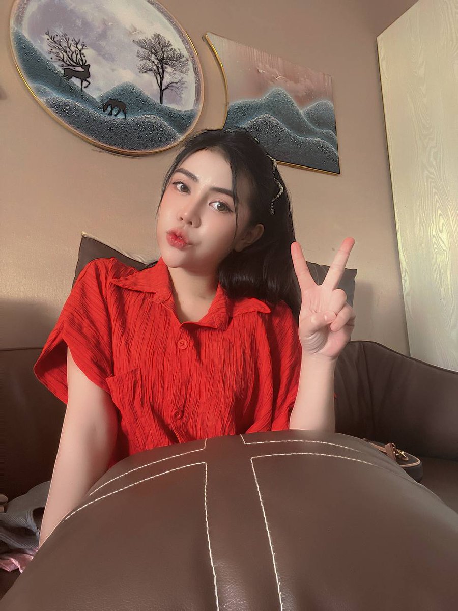 HeyItsNance's tweet photo. My loneliness is aggravated, is there anyone interested in taking care of me?📷📷📷 https://t.co/spGgmu5Y0d