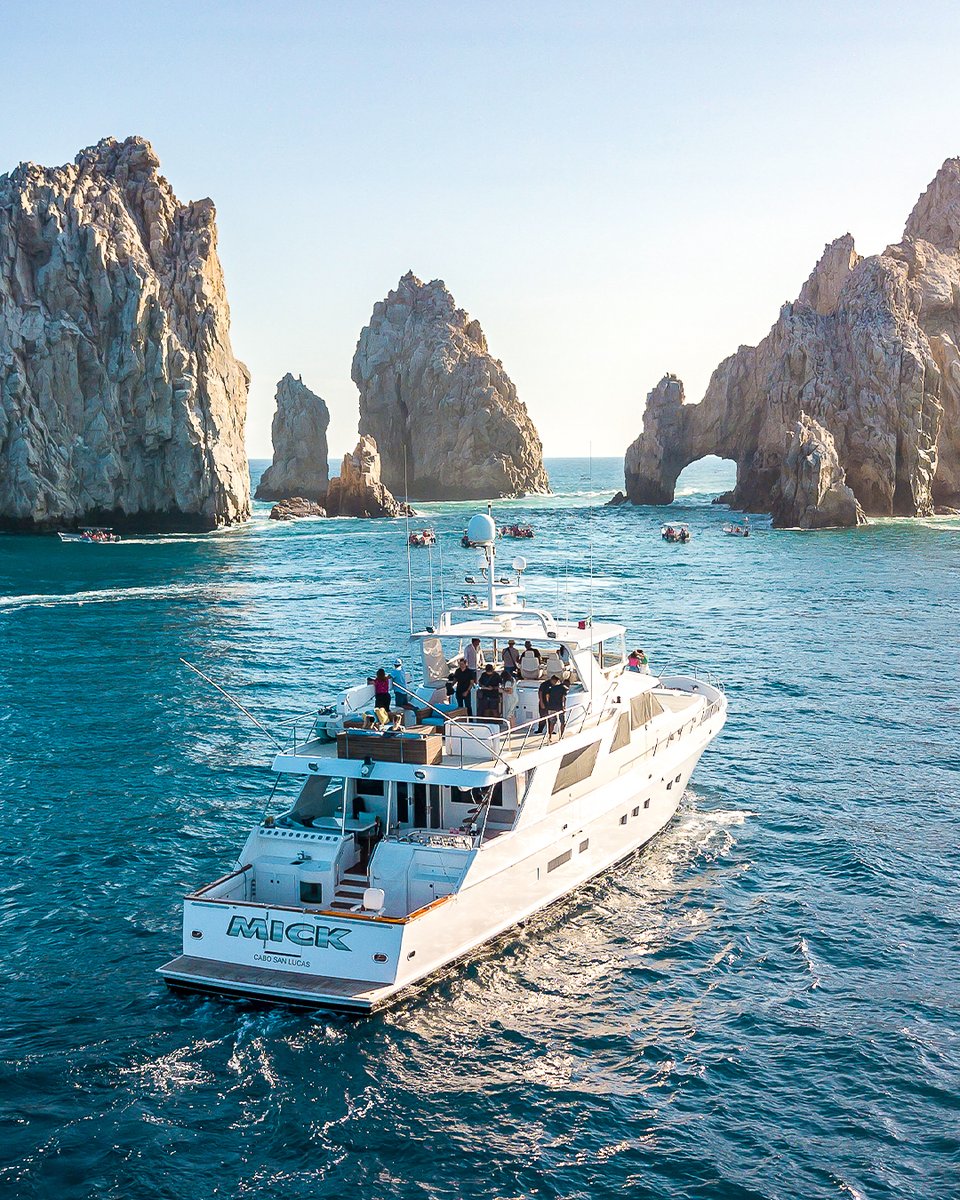 Enjoy signature cocktails and hors d’oeuvres from the deck of The Mick, our luxury 96-foot Nordlund yacht, as it cruises through the waters of Cabo San Lucas just as the sun sets.