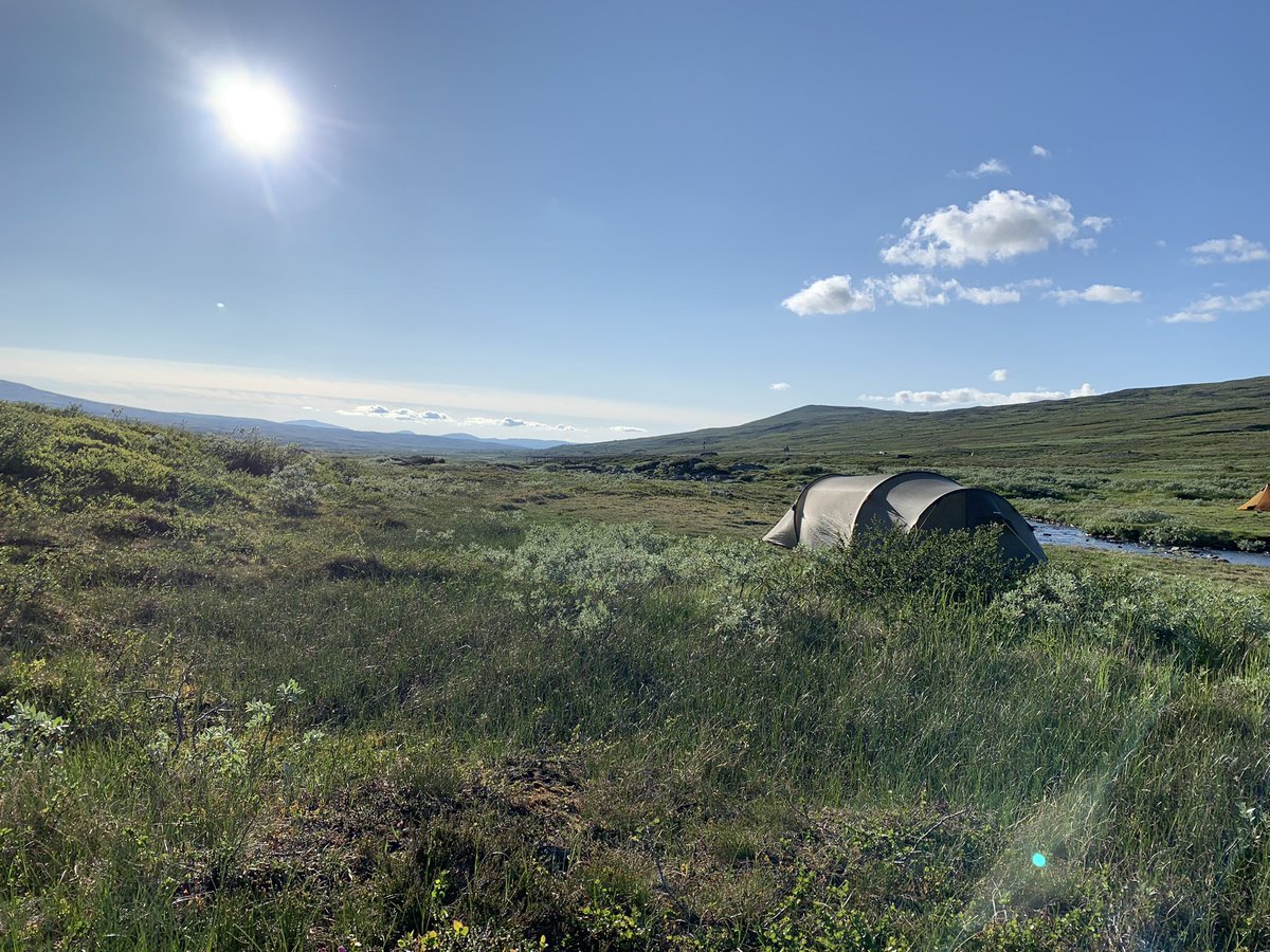 Att komma hemma å duscha efter fyra dagar å tältnätter på fjället i högsommarvärme. Obeskrivligt!