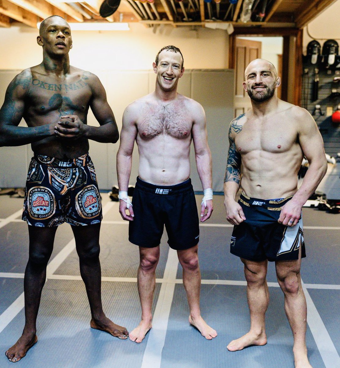CerebrosG's tweet photo. Parece ser que Mark Zuckerberg se está tomando muy en serio su entrenamiento. https://t.co/TZPfvqcDsU