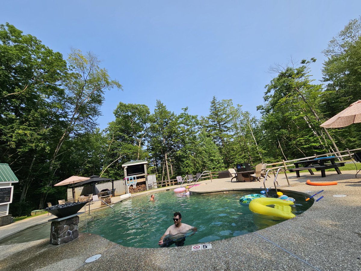 Naachinnn's tweet photo. Crazy how this is in a venue in Gilford, New Hampshire. 🔥 https://t.co/PZBOcSixTE