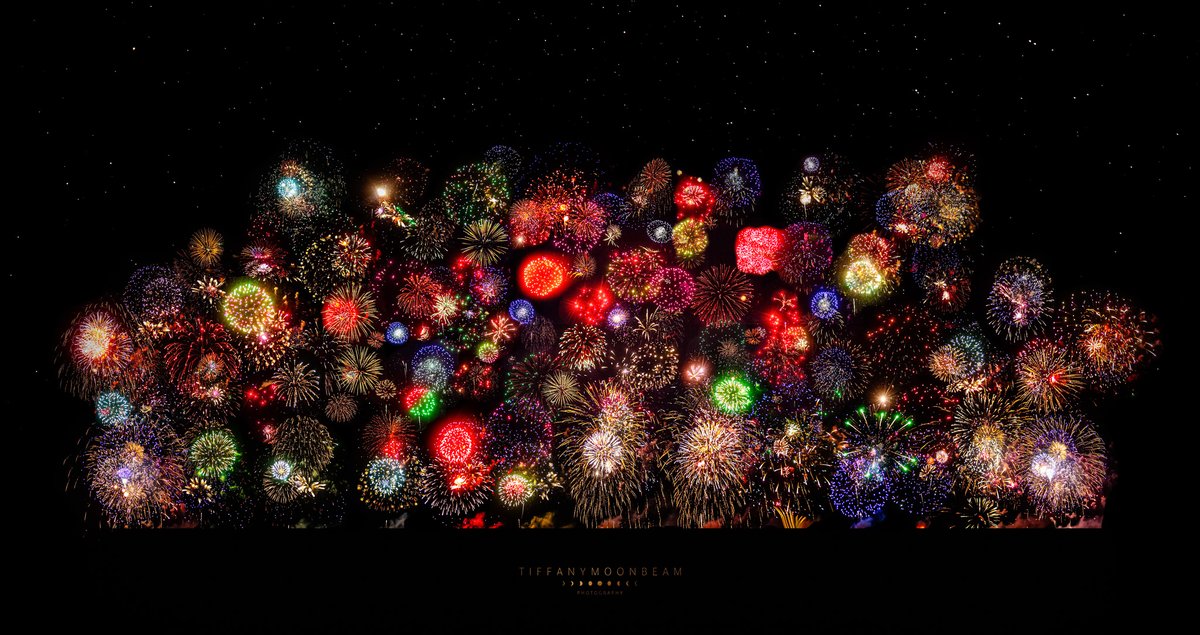 DEskildson's tweet photo. Ever wonder what an entire fireworks show looks like in one image? Well, here you have it! Town of Eagar and Town of Springerville-Government , Arizona always puts on an amazing show

#Happy4thofJuly2023 #littlelatebutwhatever #azfamilyphotographer #azfamily #azhighways #Arizona https://t.co/RnJgLLoLYX