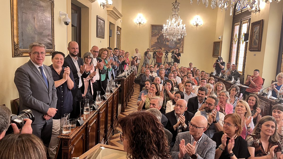 LoJoan's tweet photo. Amb un alt sentit de responsabilitat i profund agraïment assumeixo encapçalar el segon mandat de la #governançarepublicana a @DiputacioLleida en què la prioritat continua sent treballar per la totalitat d’ajuntaments i consells comarcals de #Lleida, #AltPirineu i #Aran. https://t.co/LP4KEpC6AR