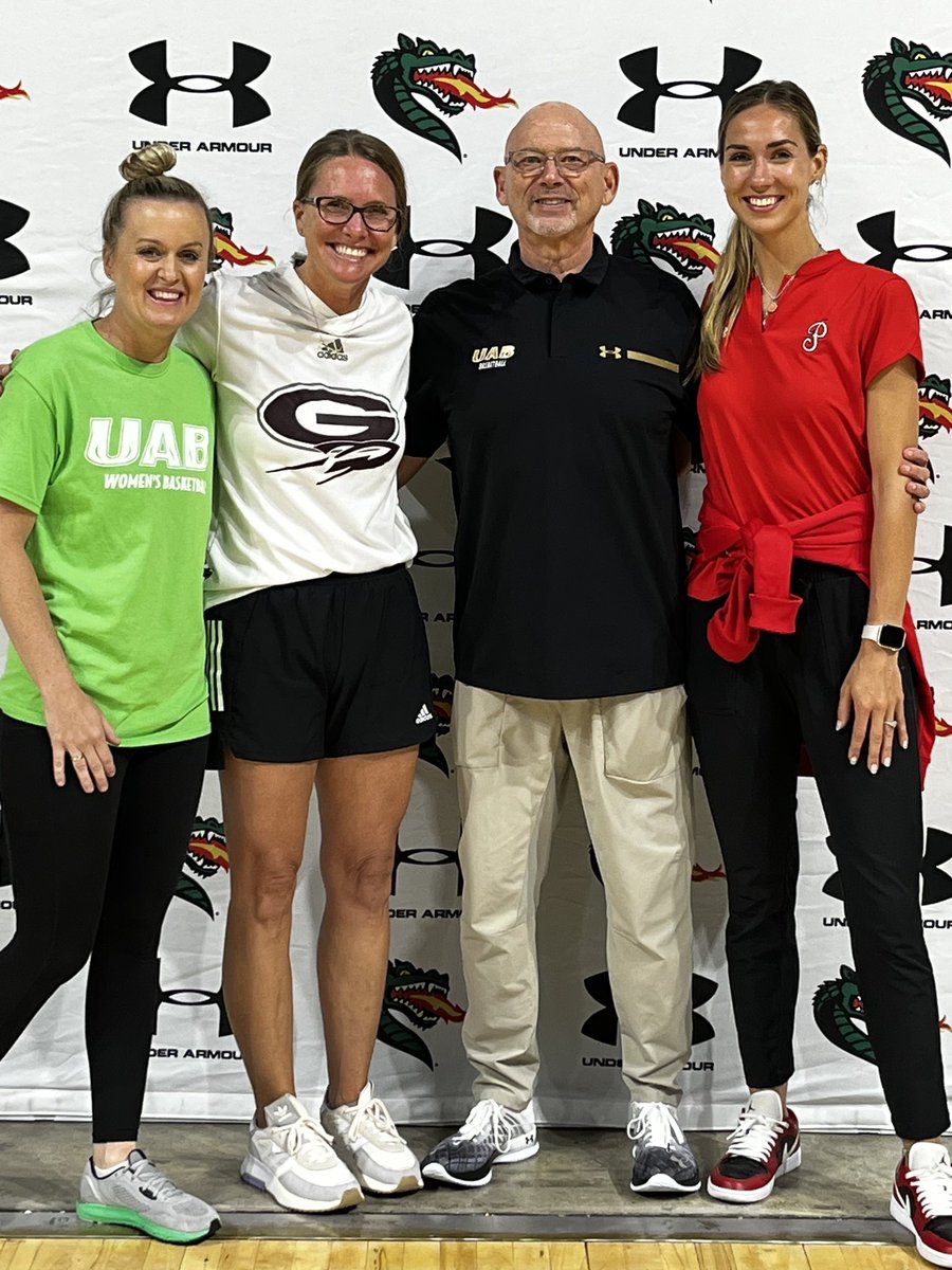 tmagee2's tweet photo. Just getting around to sharing a cool part of the summer! @UAB_WBBALL means the world to me, &amp; how cool was it to watch my ladies compete on the same court I played my college career on. And played against another alumnus who impacted/empowered me during my time @holly_berry https://t.co/io4CnTb3sj