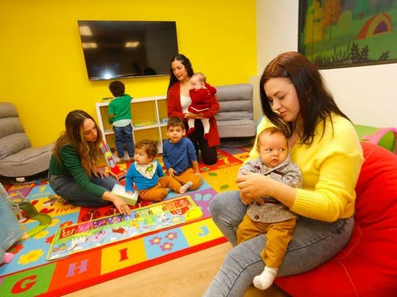 COLUMN: Canada’s population has officially surpassed 40 million people, and immigration has significantly contributed to reaching this milestone. How can Canada create more welcoming communities for immigrants? tinyurl.com/mryw47c3

<a href="/Hamilton_Leah/">Leah Hamilton</a> <a href="/ConversationCA/">The Conversation Canada</a>