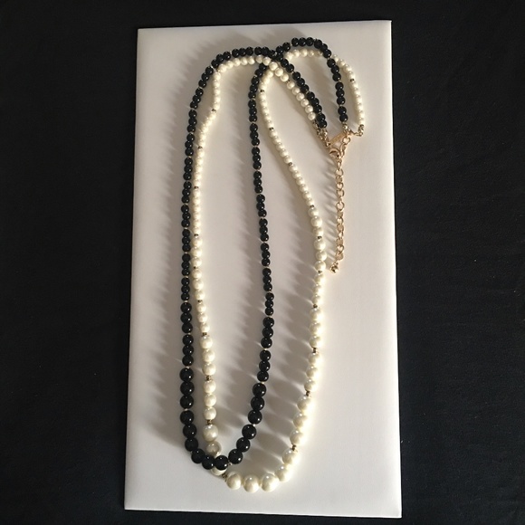 jsalexa23's tweet photo. So good I had to share! Check out all the items I'm loving on @Poshmarkapp from @Yulia46067762 #poshmark #fashion #style #shopmycloset #whitehouseblackmarket #rouge #athleta: https://t.co/LdwIZXRmvb https://t.co/5ZJ66ceOJq