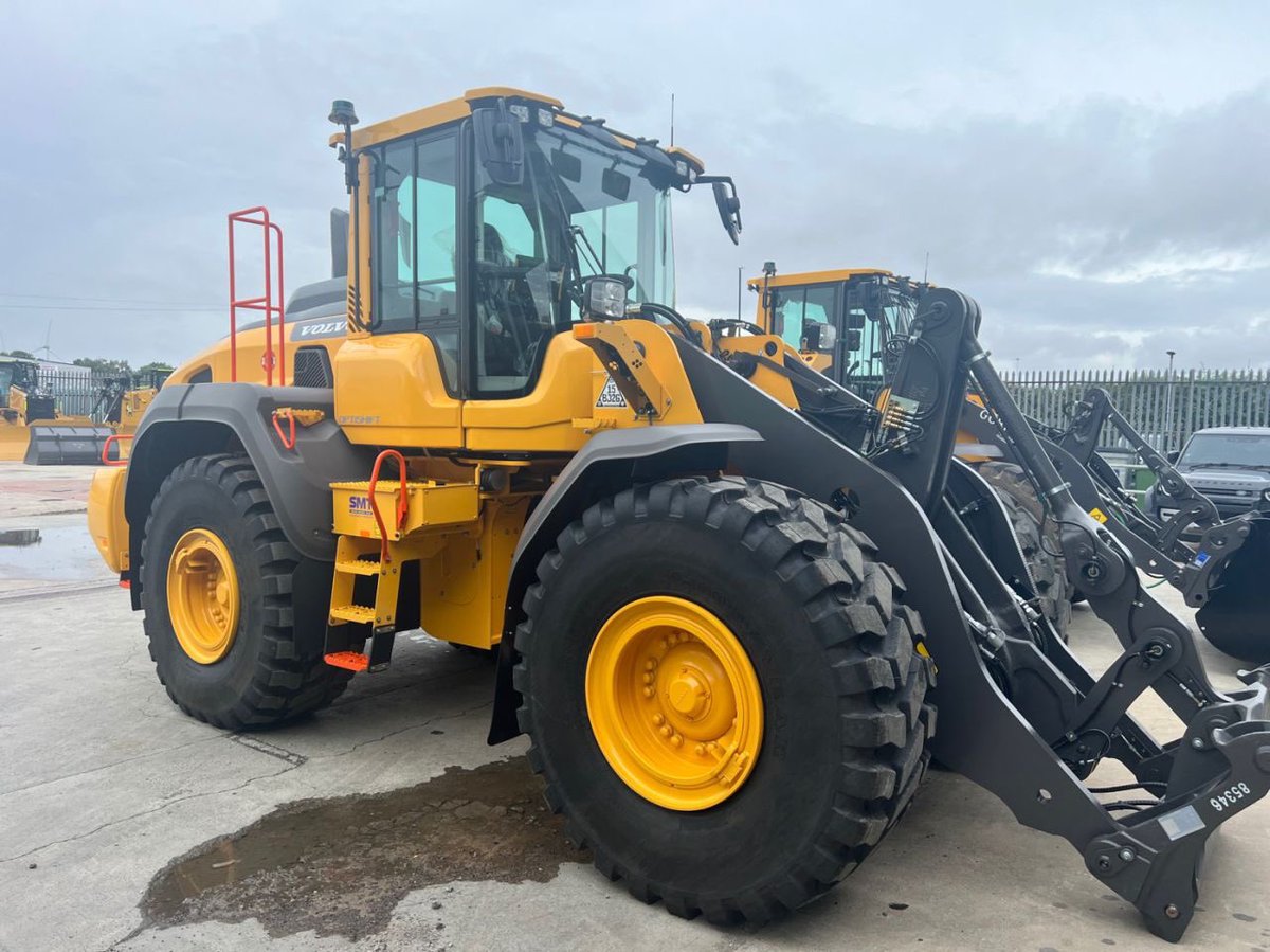 dean_acker's tweet photo. L120H delivered to Gorrel. Thank you for the continued business #gorrel #walters #smtgb https://t.co/H3BFV0Zdp3