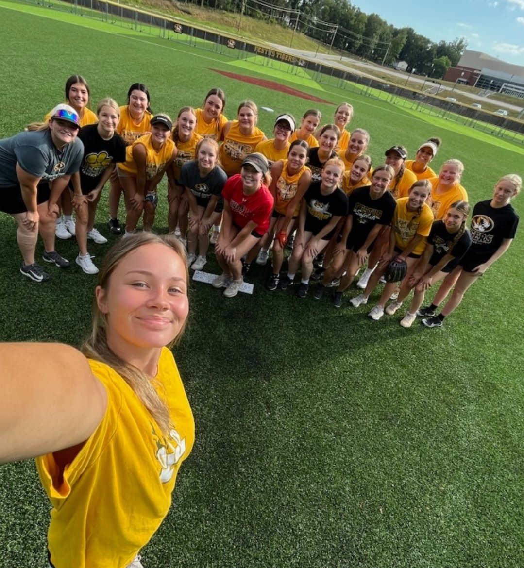 Festus Vars Softball tweet media